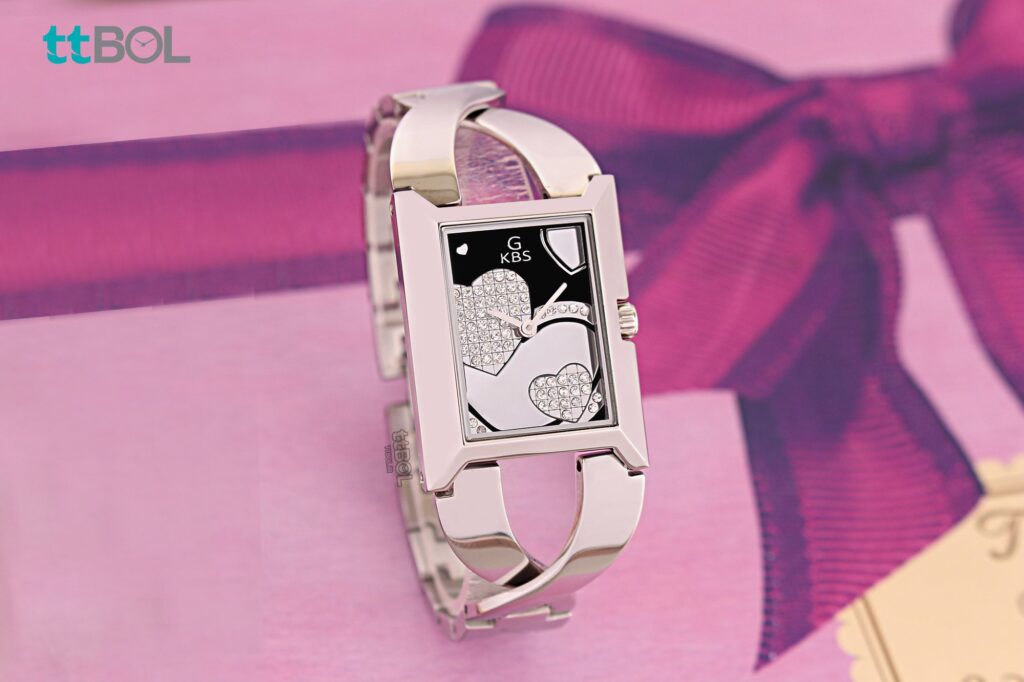 ساعت زنانه شیک gucci