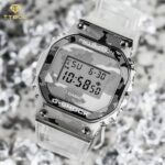 ساعت کاسیو جیشاک GM-5600SCM-1 با قابلیت مقاومت در برابر آب و ضربه