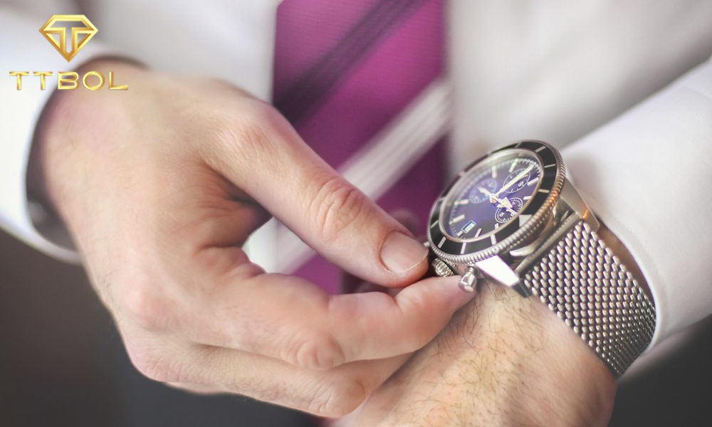 تنظیم ساعت مچی