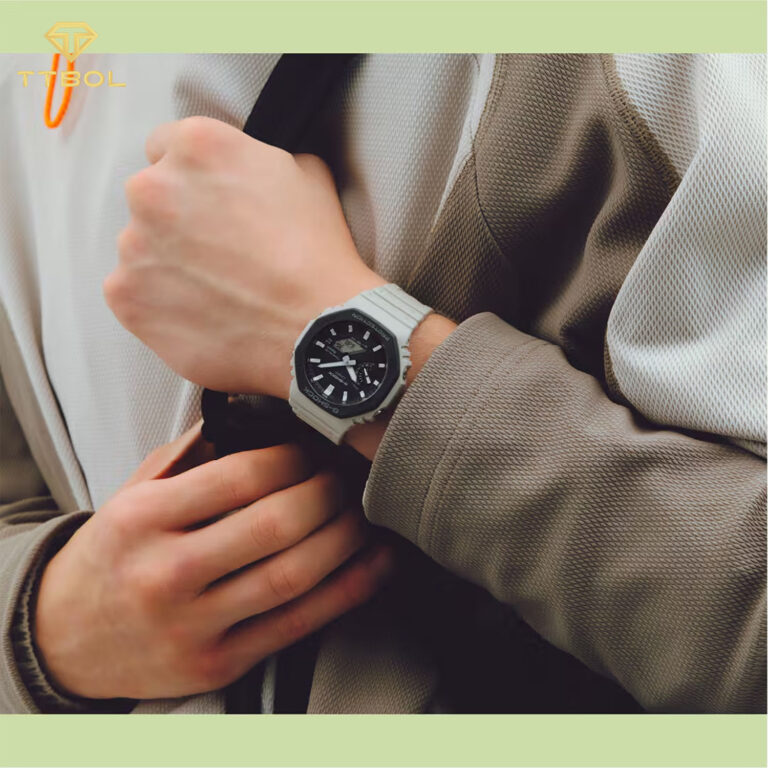 ساعت مچی مردانه کاسیو جیشاک سفید CASIO G-SHOCK GA-B2100LUU-5A