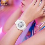 نمای جلوی ساعت دخترانه کاسیو BABY-G مدل BGA-280DN-7A با بند سفید