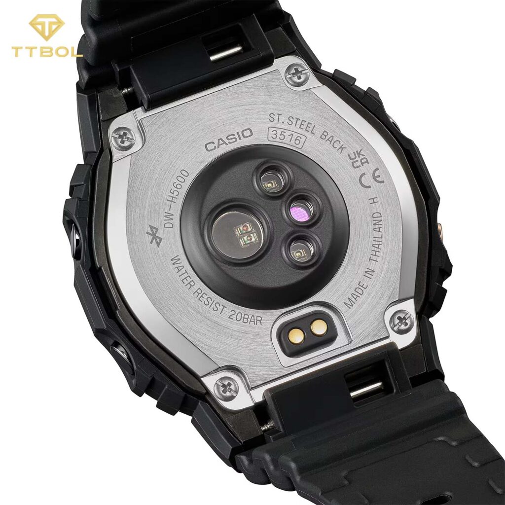 نمای پشت ساعت G-SHOCK DW-H5600-1 مجهز به حسگرهای سلامتی