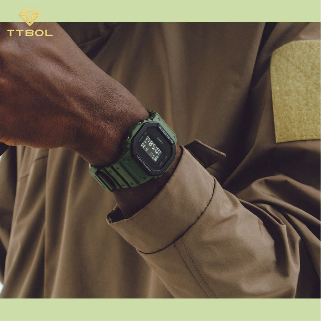 ساعت مچی مردانه کاسیو G-SHOCK DW-5610UU-3 با نمایشگر دیجیتال، طراحی مقاوم و مناسب استایل روزمره و ماجراجویی
