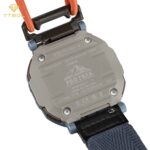 alt="پشت ساعت کاسیو پرو ترک PRJ-B001B-2 با حک برند PRO TREK، مقاوم در برابر آب تا عمق 100 متر"