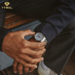 صفحه آبی ساعت کاسیو ادیفایس EFR-S108DE-2AV با عقربههای نقرهای