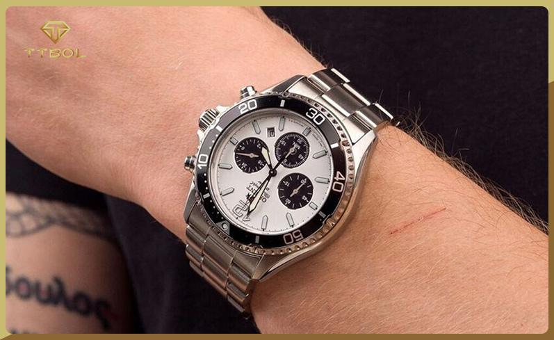 ساعت مچی مردانه بند فلزی