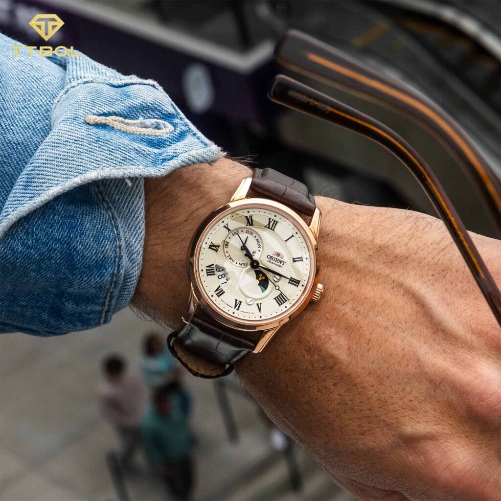 ساعت مچی مردانه اورینت مناسب استایل های کژوال ORIENT RA-AK0007S30B