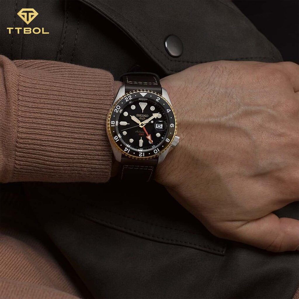 ساعت مچی اتوماتیک مردانه سیکو سری اسپرت بند چرم SEIKO 5 SSK036K1