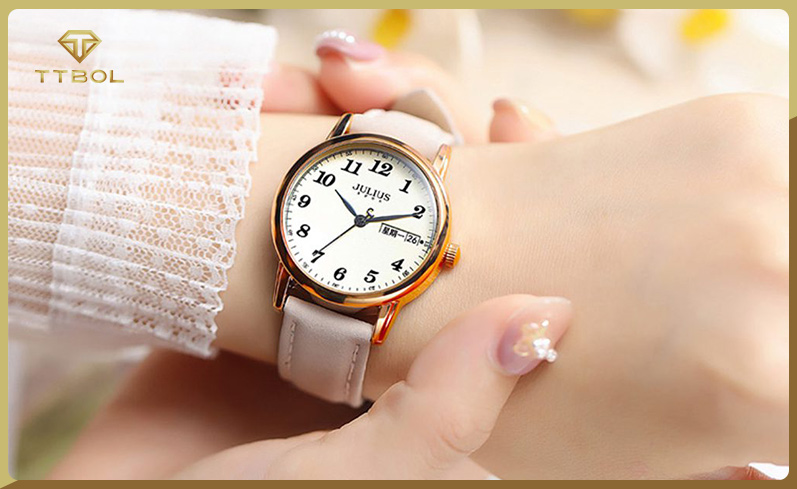 ساعت برای روز مادر