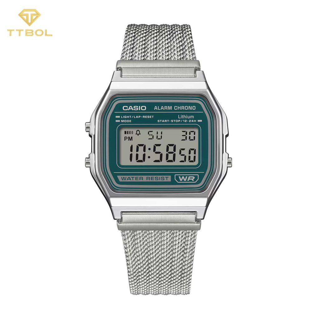 نمای روبروی ساعت مچی مردانه کاسیو CASIO A158WEM-3 با صفحه دیجیتال سبز و طراحی کلاسیک.