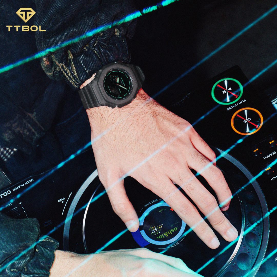 ساعت مچی مردانه کاسیو جیشاک مدل GA-2100K-1ADR