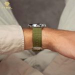 ساعت مچی تایمکس Weekender TW2W86000 روی مچ