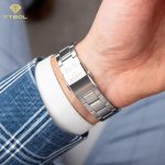 ساعت مچی مردانه اورینت مدل RA-AC0R08Y30B – نمای روی مچ دست 2