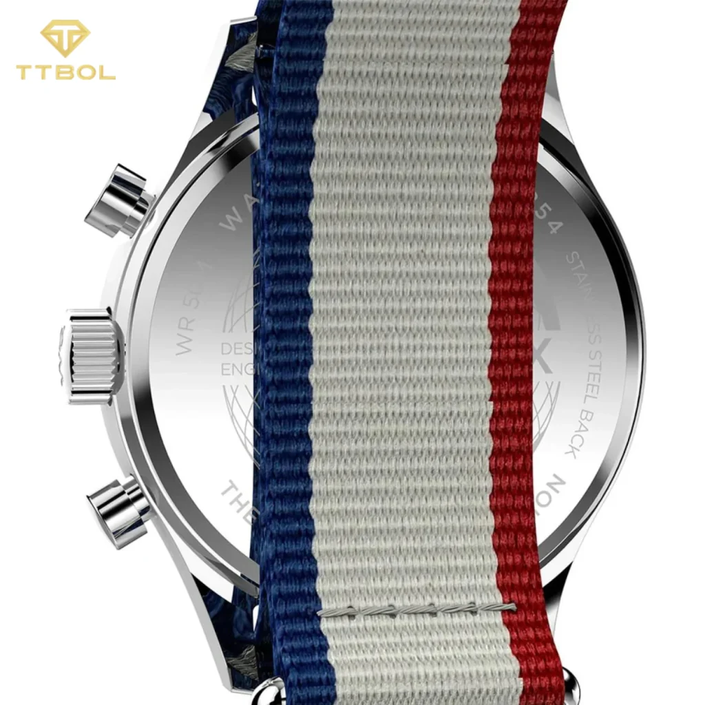 ساعت مچی مردانه تایمکس مدل TW2Y15800 Weekender New England Chronograph با صفحه سفید و بند نایلون راه‌راه قرمز-سفید-آبی