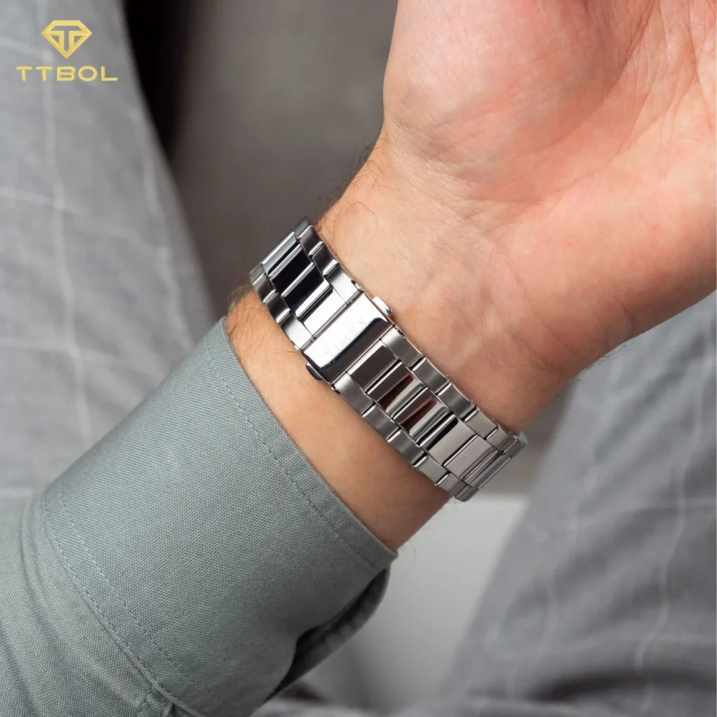 نمای مدلی ساعت مچی تایمکس TW2Y22600