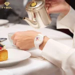 ساعت مچی سواچ GZ711 روی مچ 4