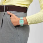 ساعت مچی سواچ SO38K702 روی مچ