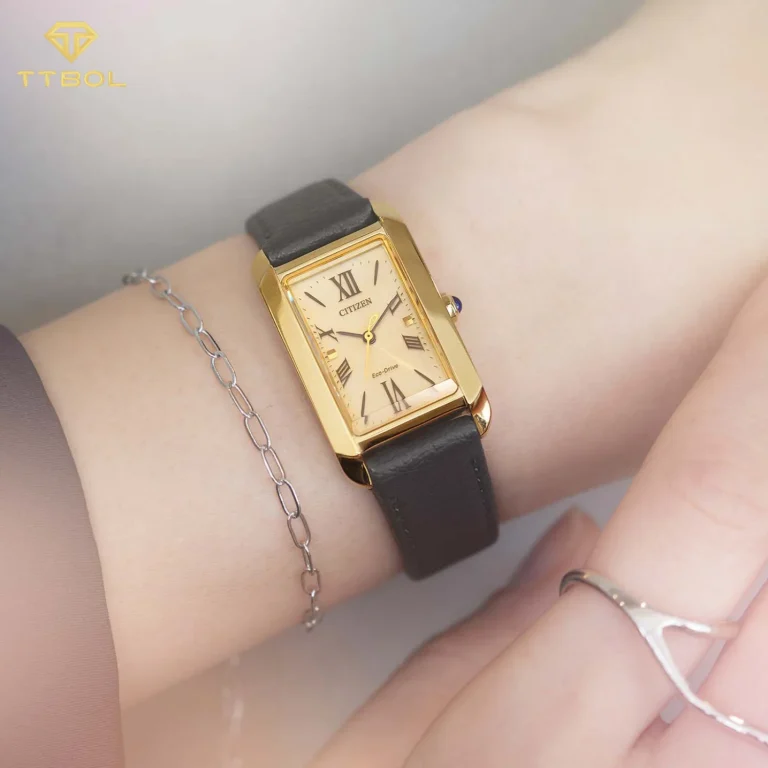 ساعت مچی زنانه سیتیزن CITIZEN EW5622-09P - نمای روی مچ