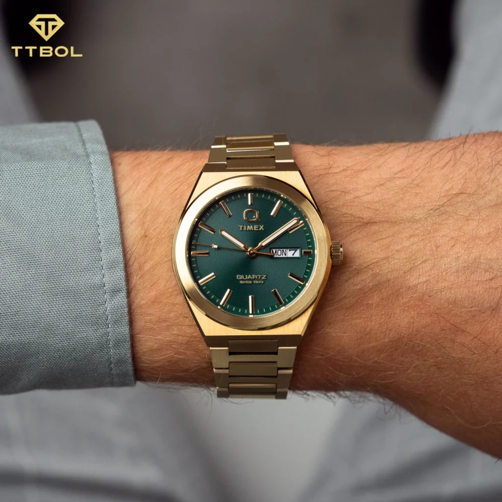 ساعت مچی تایمکس TW2Y35100 روی دست